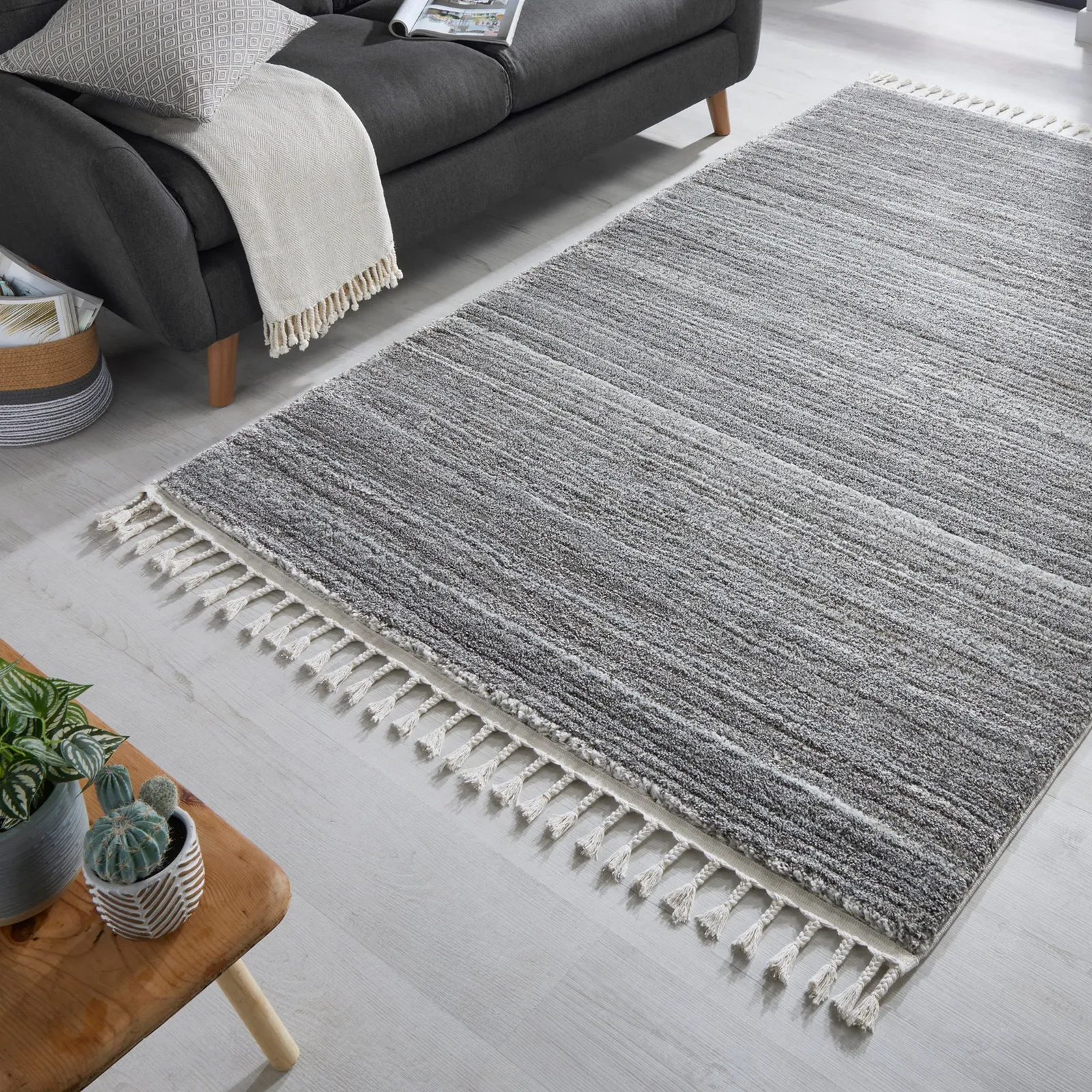 Holland Rug Grey and White