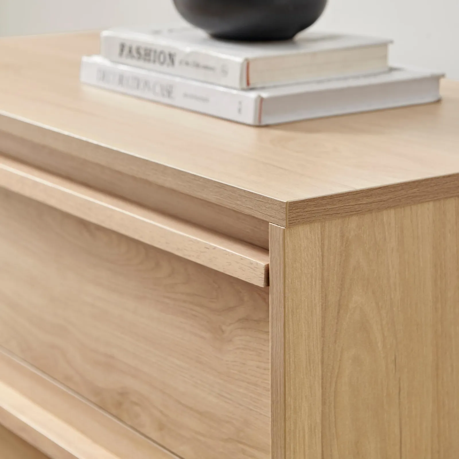 FurnitureboxUK Svit Wooden Chest of 4 Drawers in Light Oak 4