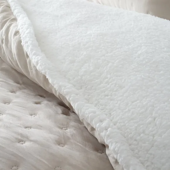 Catherine Lansfield Cosy Nori Soft Sherpa Duvet Cover and Pillowcase Set 4