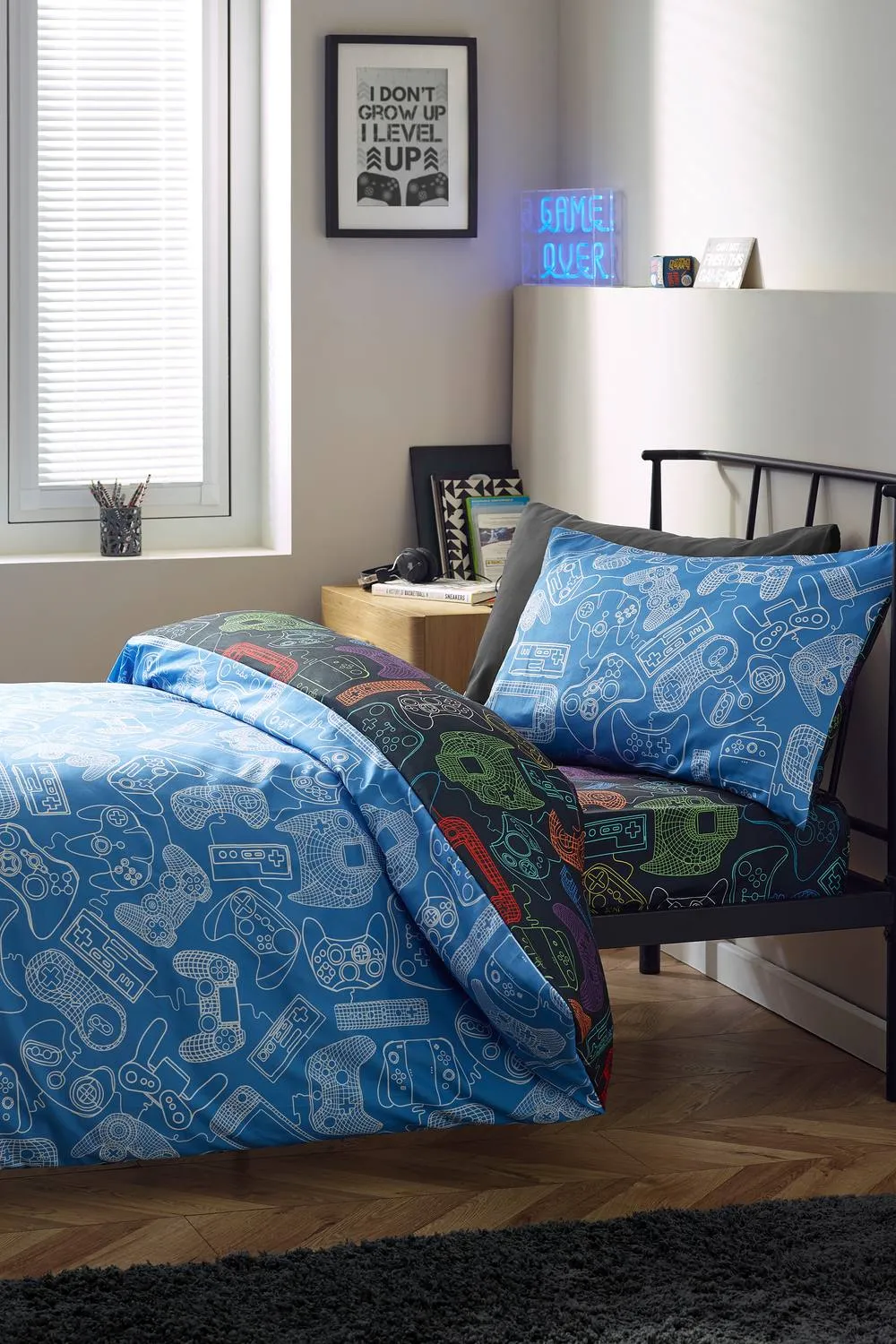 Catherine Lansfield 'Power Up Gamer' So Soft Duvet Cover Set in Black 2