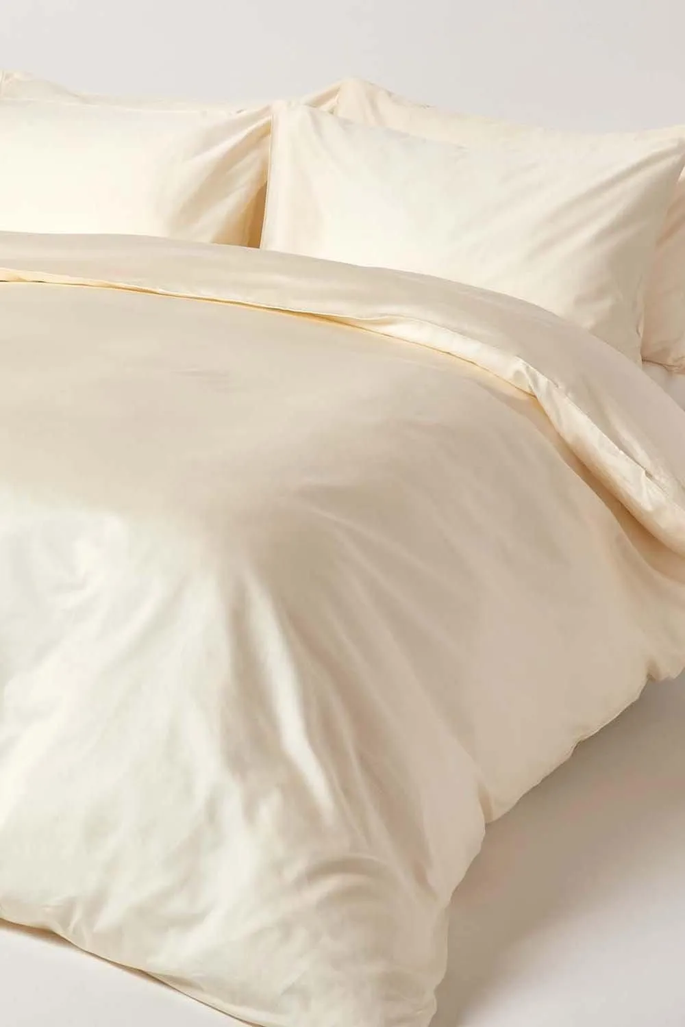 Homescapes Sateen Cotton Deep Fitted Sheet 18 inch 400 Thread Count in Cream 3