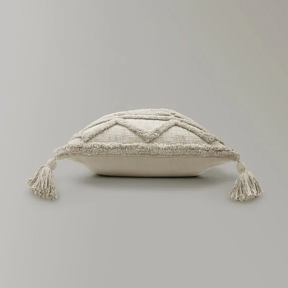 Adah Cushion 4