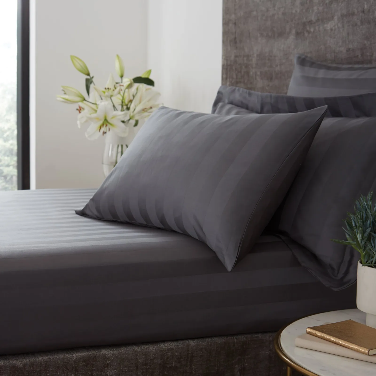 Hotel Egyptian Cotton 230 Thread Count Stripe Fitted Sheet Charcoal