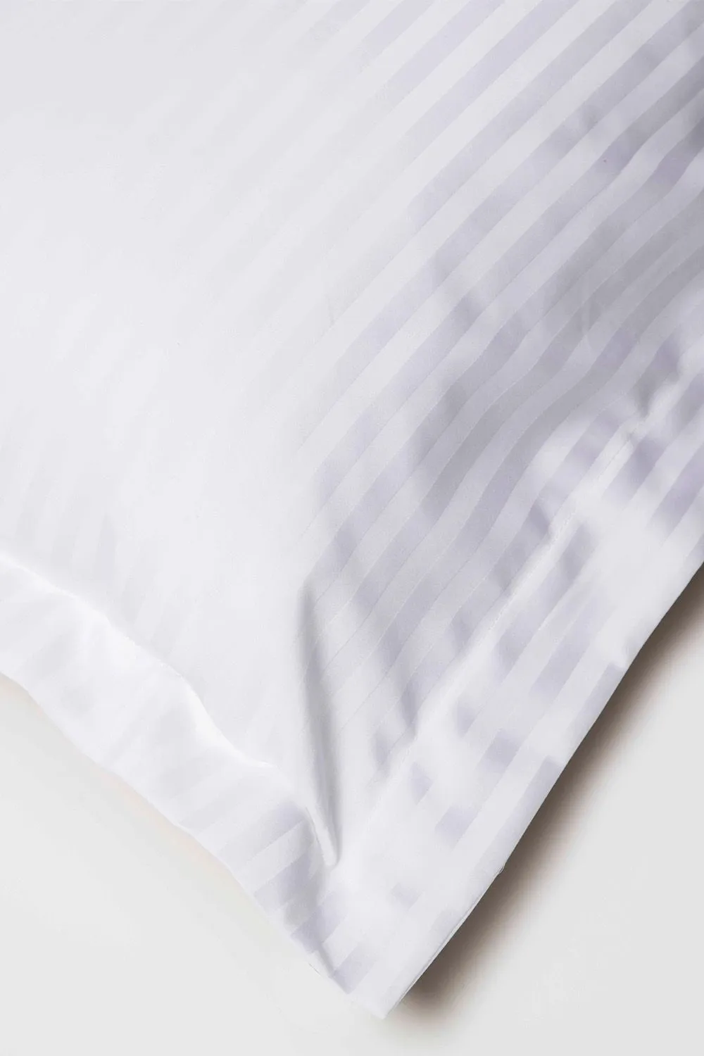 Belledorm Hotel Suite Satin Stripe 540 Thread Count Oxford Pillowcase in White