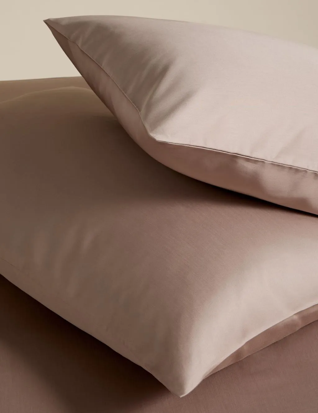 M&S 2 Pack Egyptian Cotton 400 Thread Count Silky Pillowcases Putty