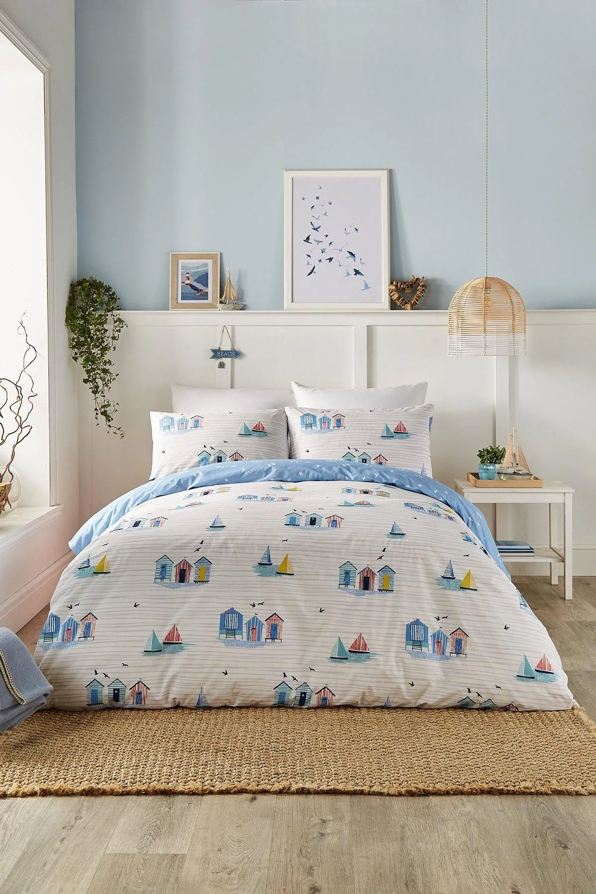 Fusion 'Beach Huts' Summer Seaside Print Duvet Cover Set in Blue 3