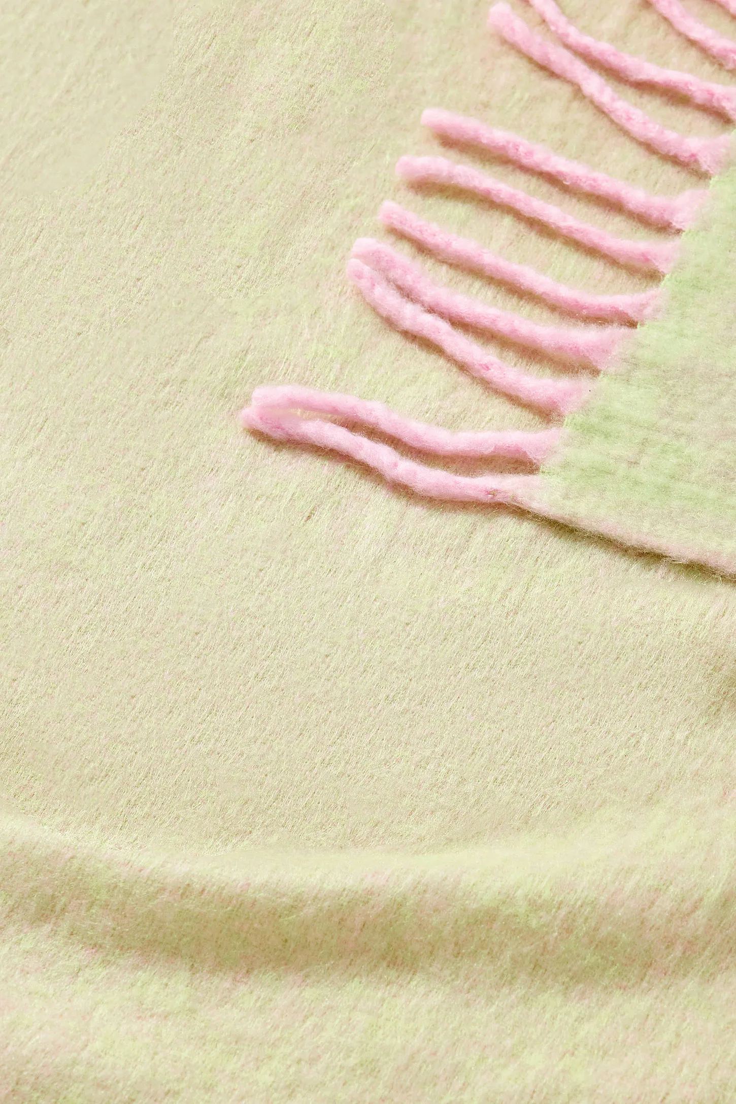 Cosy Two-Tone Throw - Light Green 2