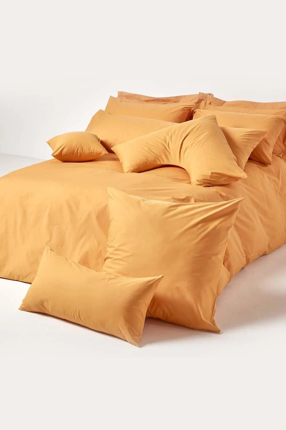 Homescapes Egyptian Cotton V Shaped Pillowcase 200 TC in Mustard 5