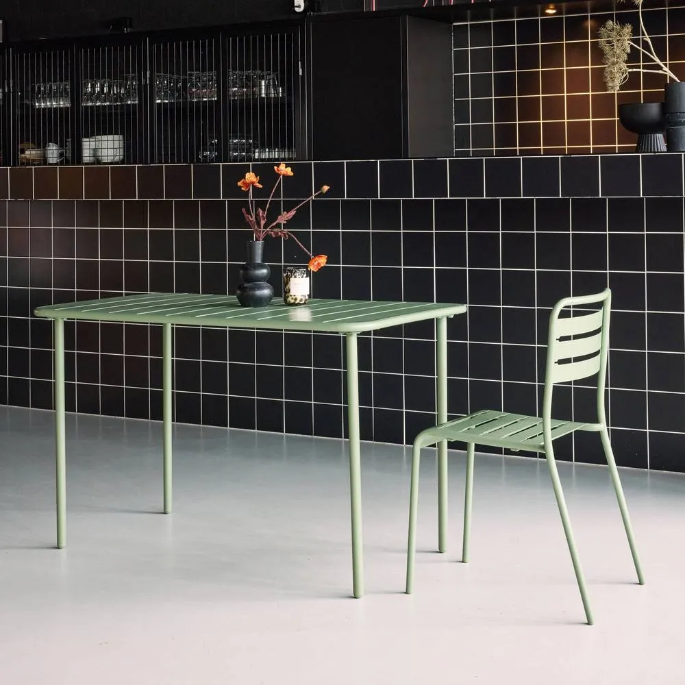 sweeek Metal garden table for 4 people in Green 5