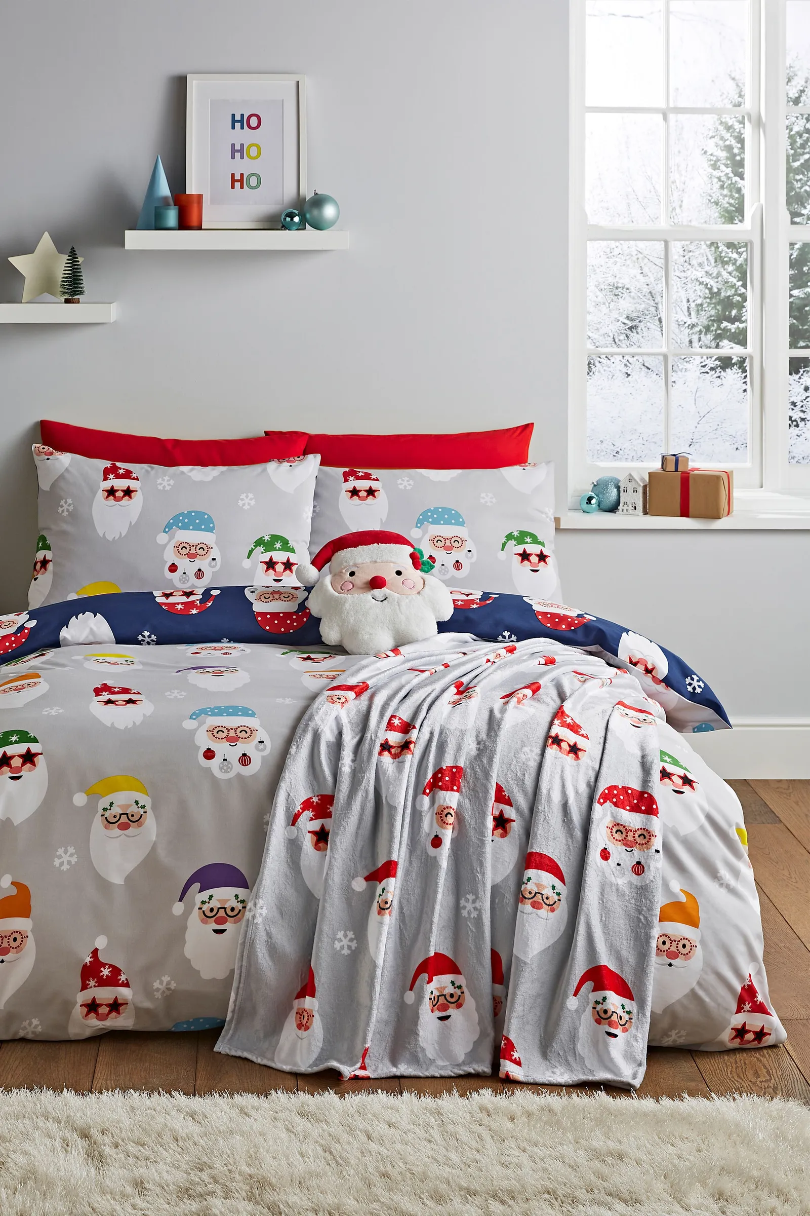 Catherine Lansfield 'Christmas Santa Spec-Tacular' Reversible Duvet Cover Set in Grey