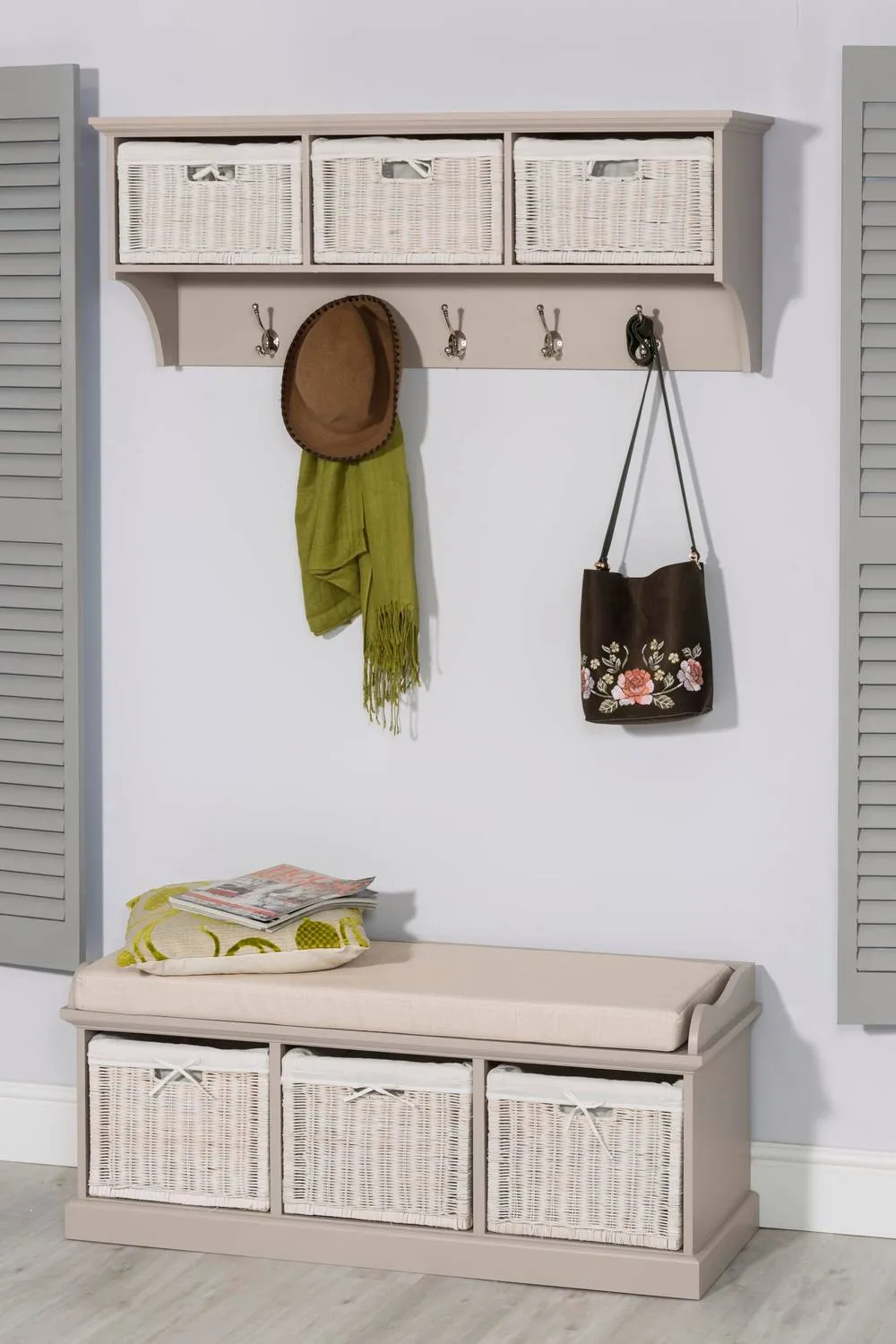 Statement Furniture Tetbury 3 White Wicker Basket & Cream Cushion Hallway Set in Taupe 5