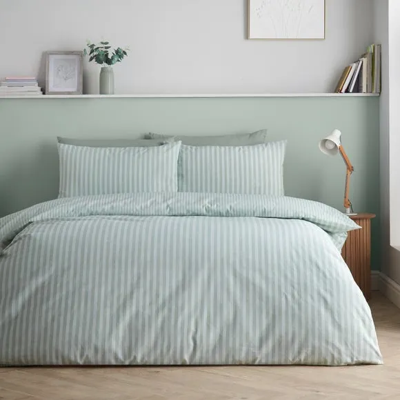 Catherine Lansfield Epping Textured Stripe Reversible Polycotton Duvet Cover & Pillowcase Set 1