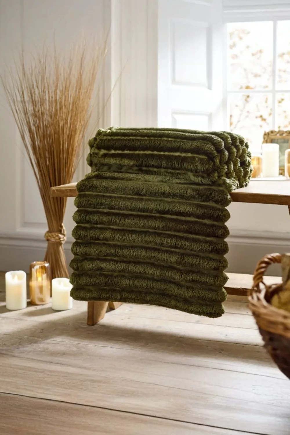 Deyongs Alnwick Supersoft Plush Cosy Autumn Ribbed Throw - 140x180cm in Dark Olive