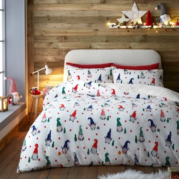 Festive Gnomes Duvet Cover & Pillowcase Set 1