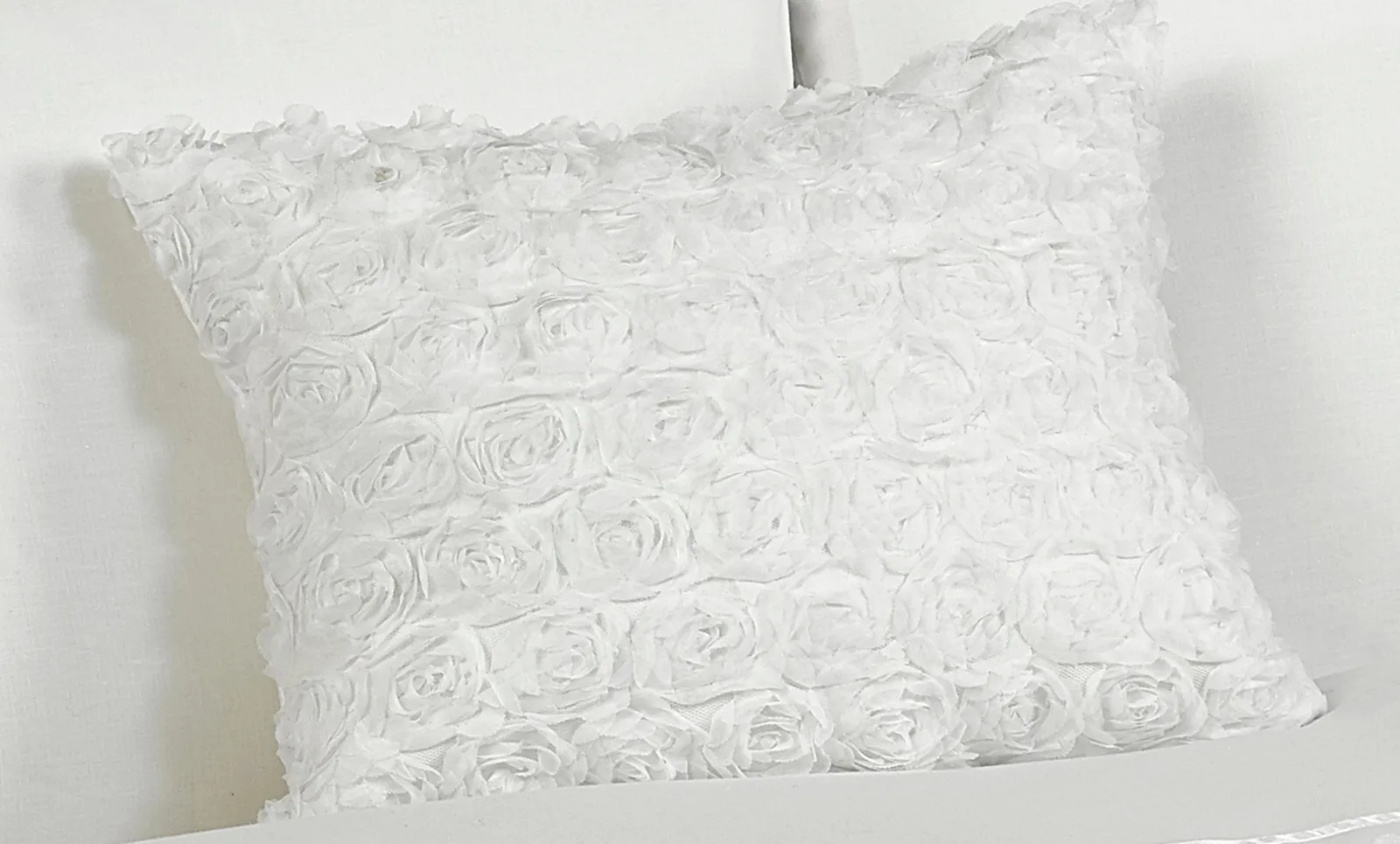 Rapport Home Limoges Boudoir Filled Cushion (50x30 cm) in White