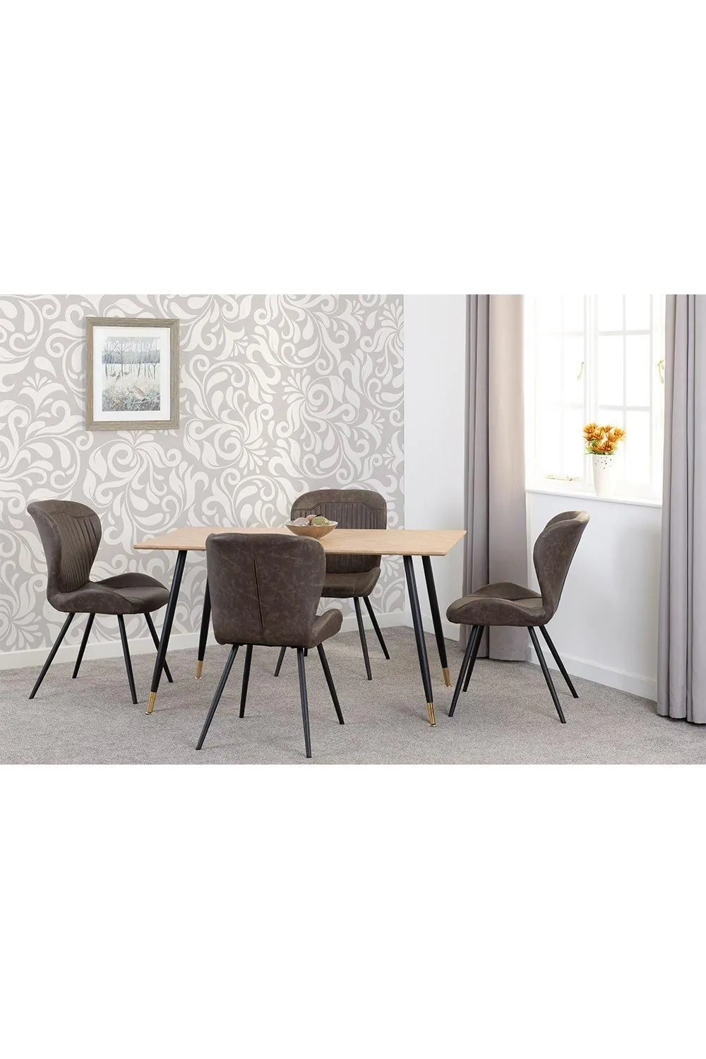Seconique Hamilton Medium Dining Set with Quebec Chairs in Brown