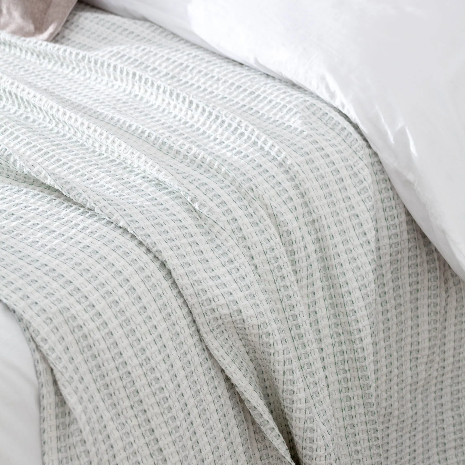 Yard Waffle 100% Cotton Textured Bedspread in Light Green 2