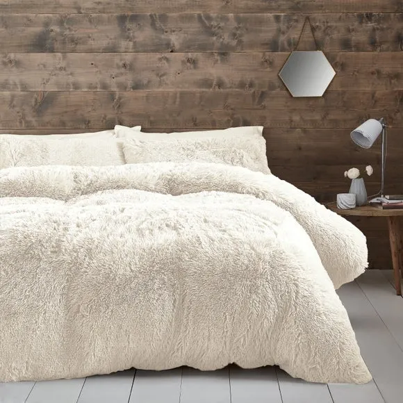 Catherine Lansfield Cuddly Faux Fur Duvet Cover & Pillowcase Set 1