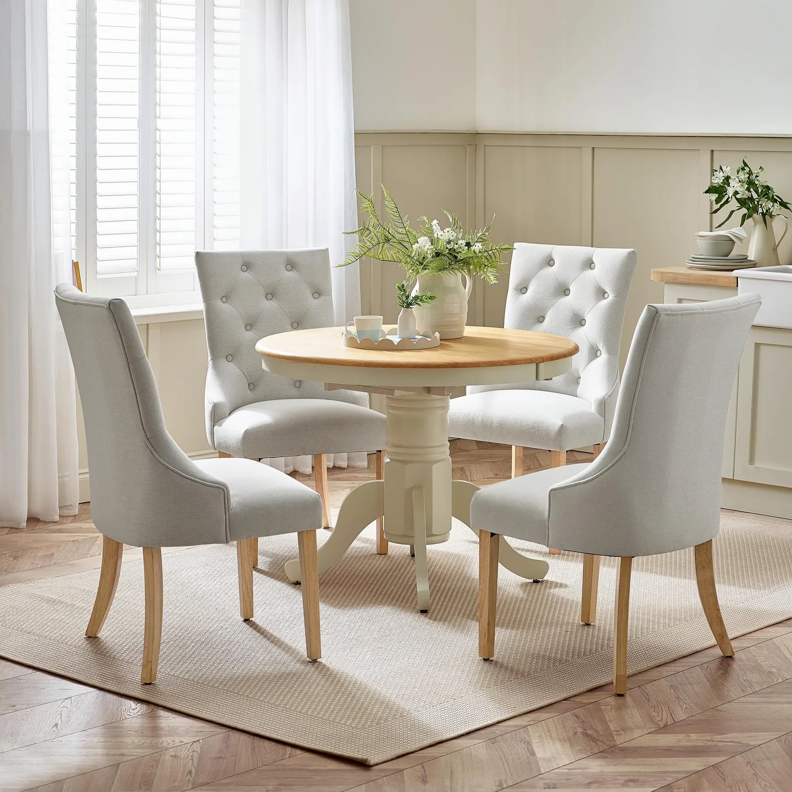 FurnitureboxUK Padstow Wooden Extending Dining Table & 4 Belgravia Chairs in Cream