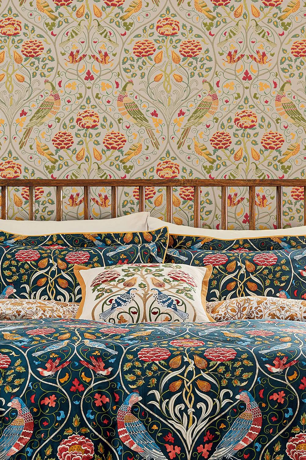Morris & Co 'Seasons By May Indigo' Cotton Duvet Cover Set in Indigo 3