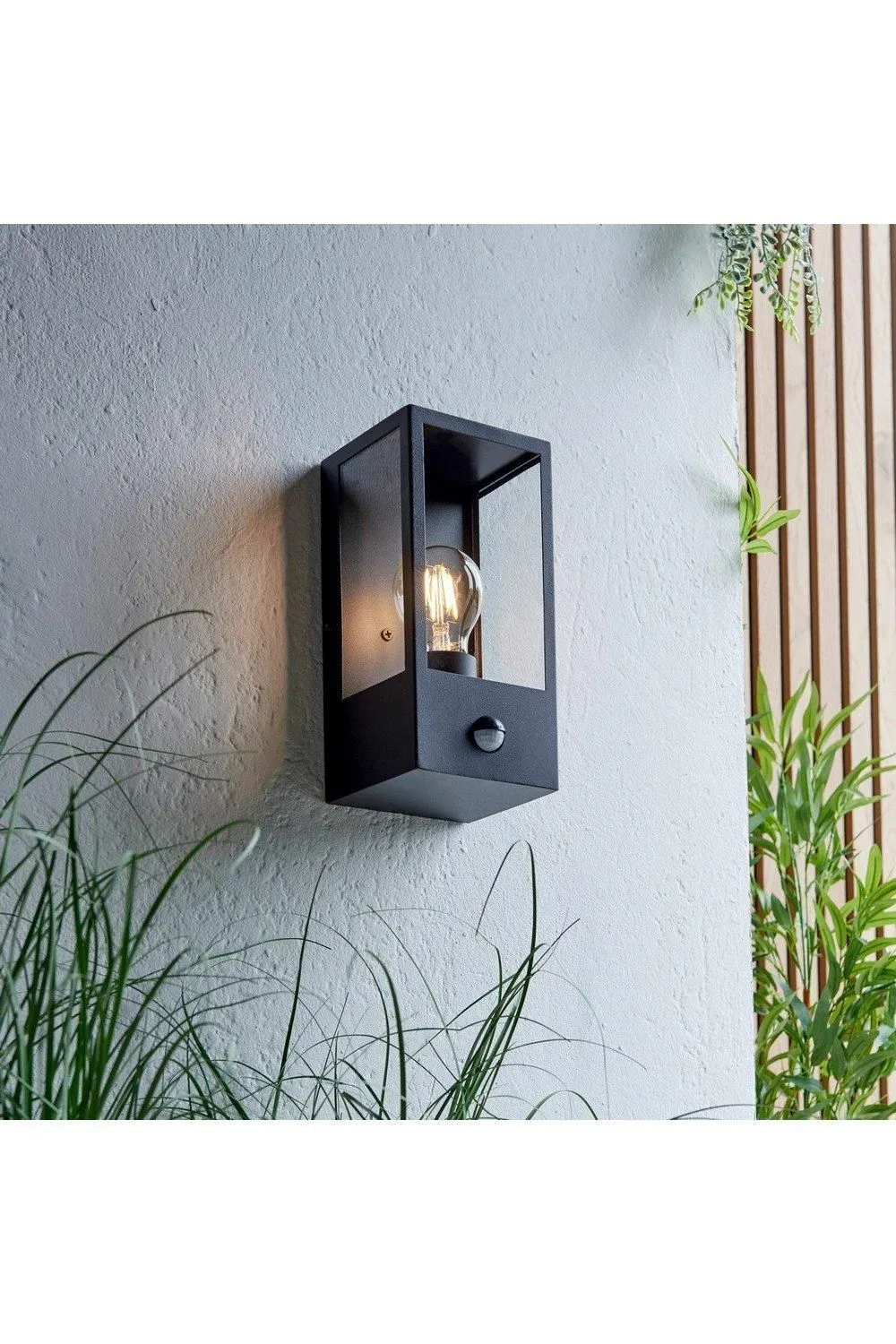 Netlighting Oxford Timeless Classic Wall Lantern Matt Black with PIR Motion Sensor IP44 3