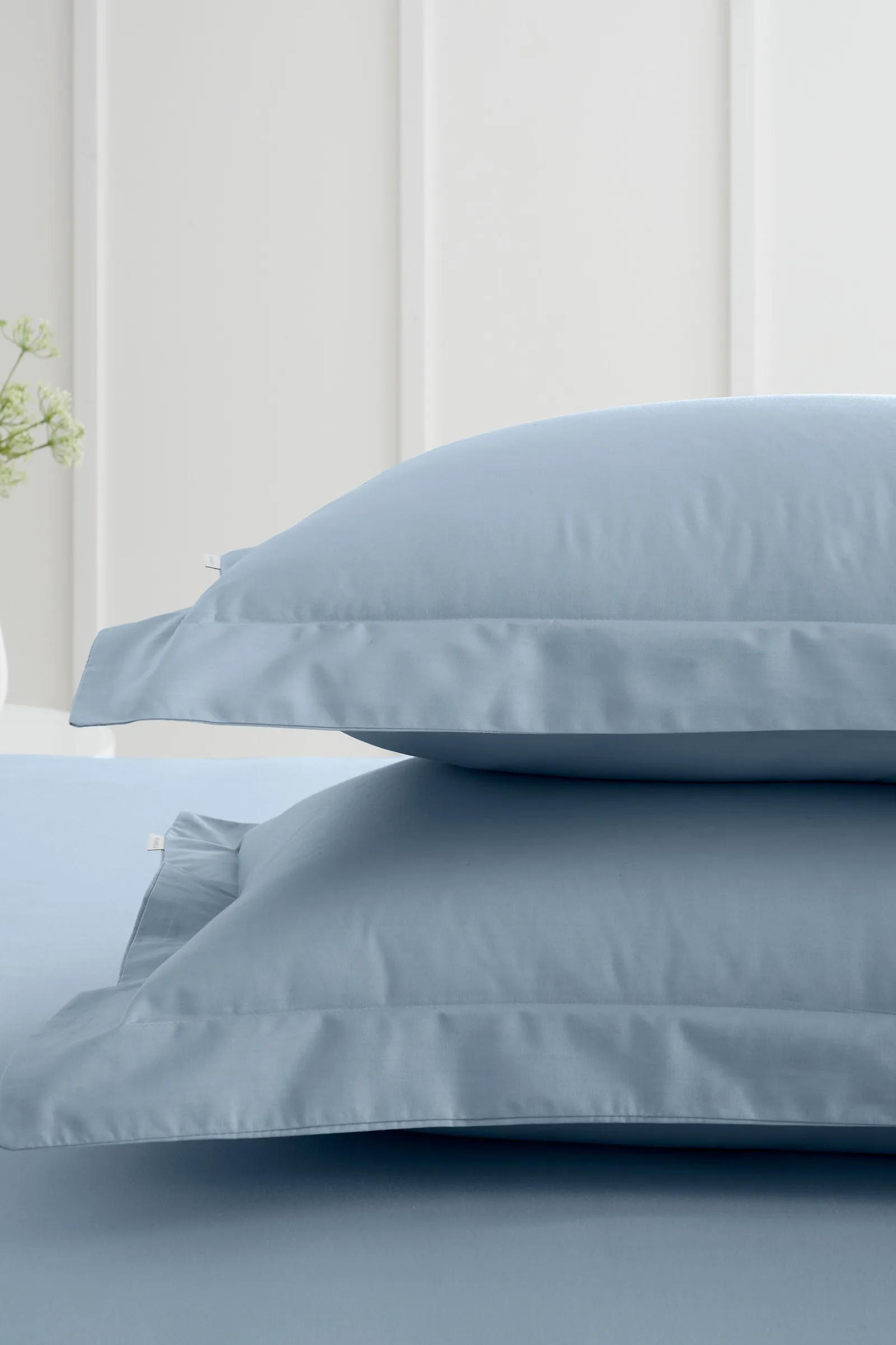 Bianca '200 Thread Count Cotton Percale' Oxford Pillowcases in Blue 2