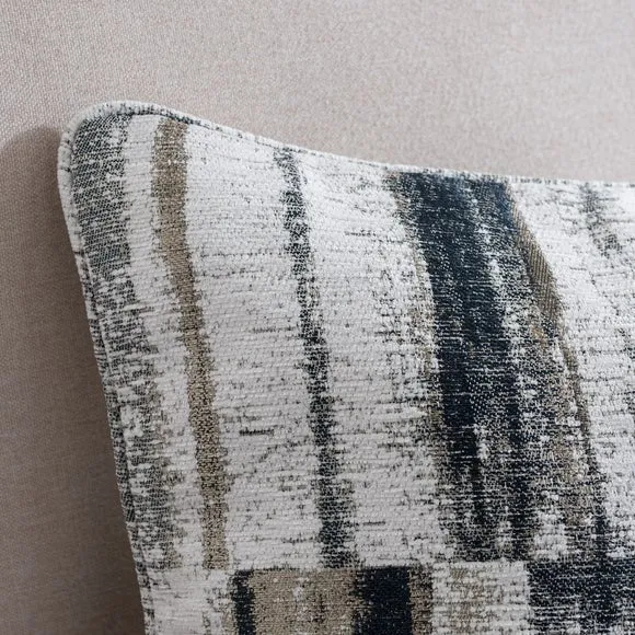 Greyson Rectangle Cushion 5