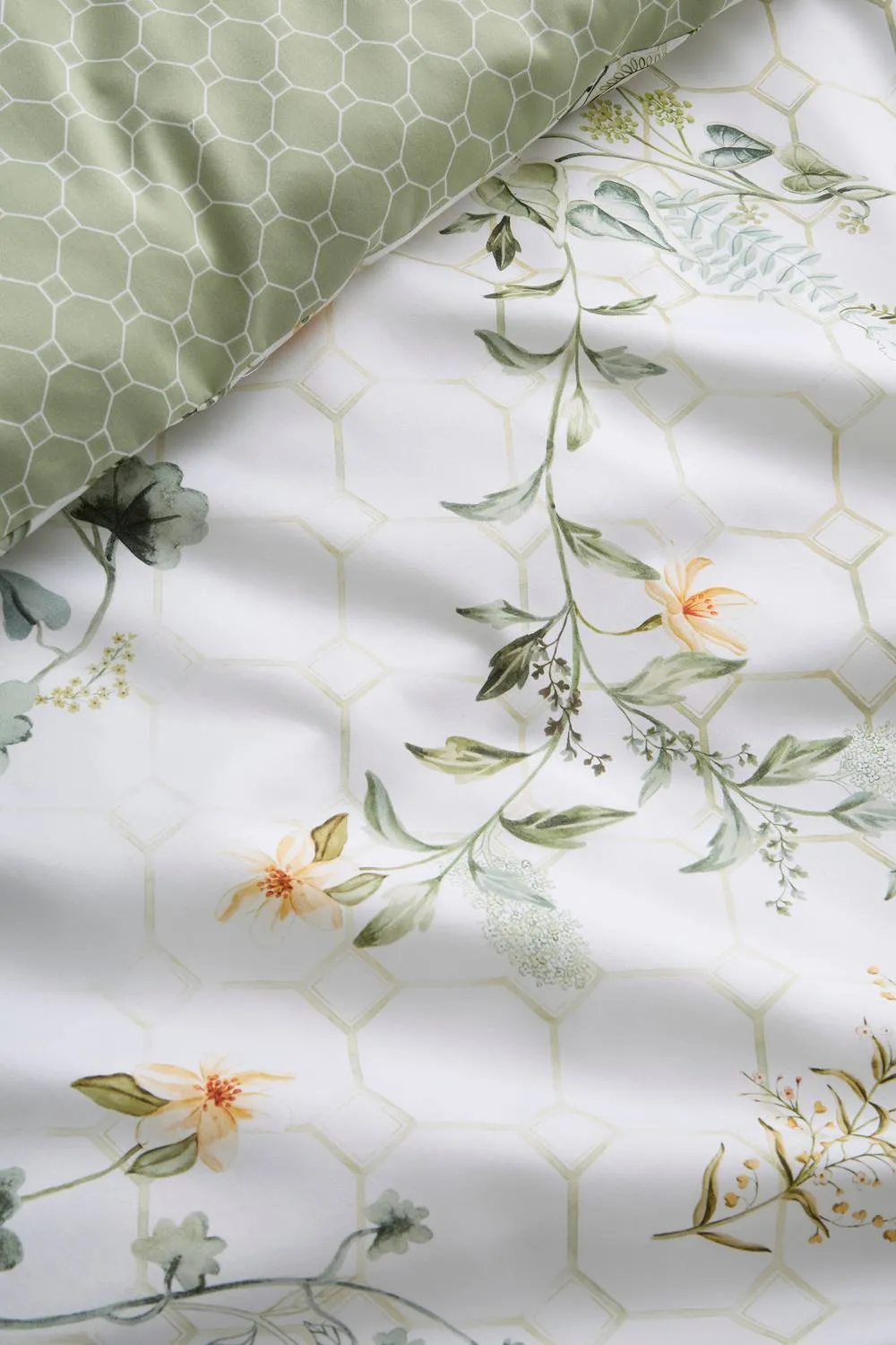 Appletree 'Floral Trellis' 100% Cotton Sateen Duvet Cover Set in Green 3