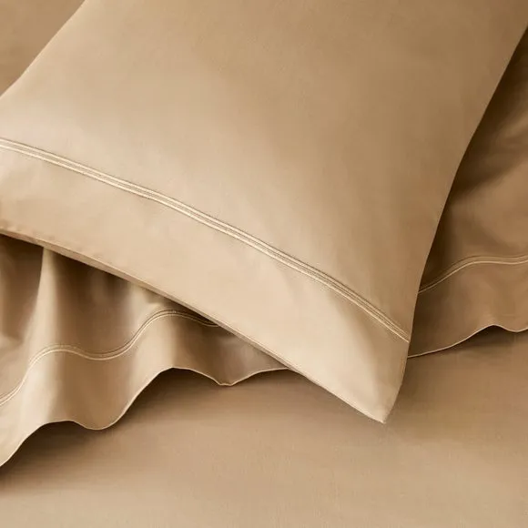 Dorma 800 Thread Count 100% Cotton Sateen Standard Pillowcase 4