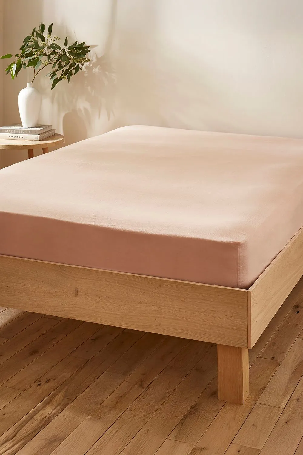 Martex Touch of Linen Fitted Sheet in Pale Pink 1