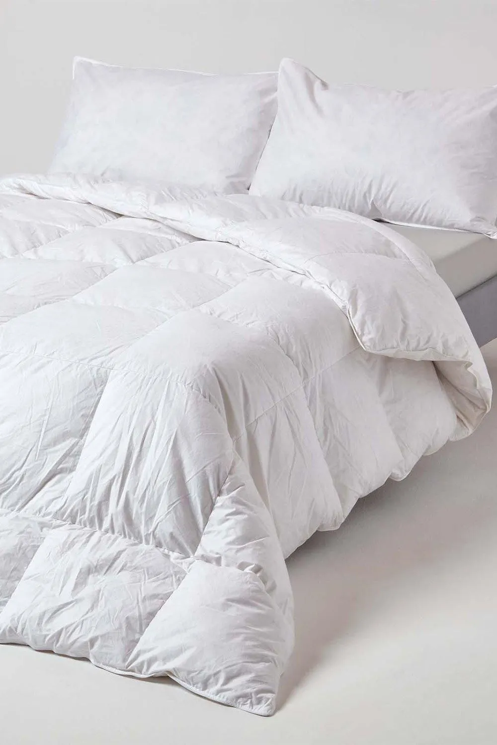 Homescapes Duck Feather & Down 10.5 Tog Autumn Duvet in White