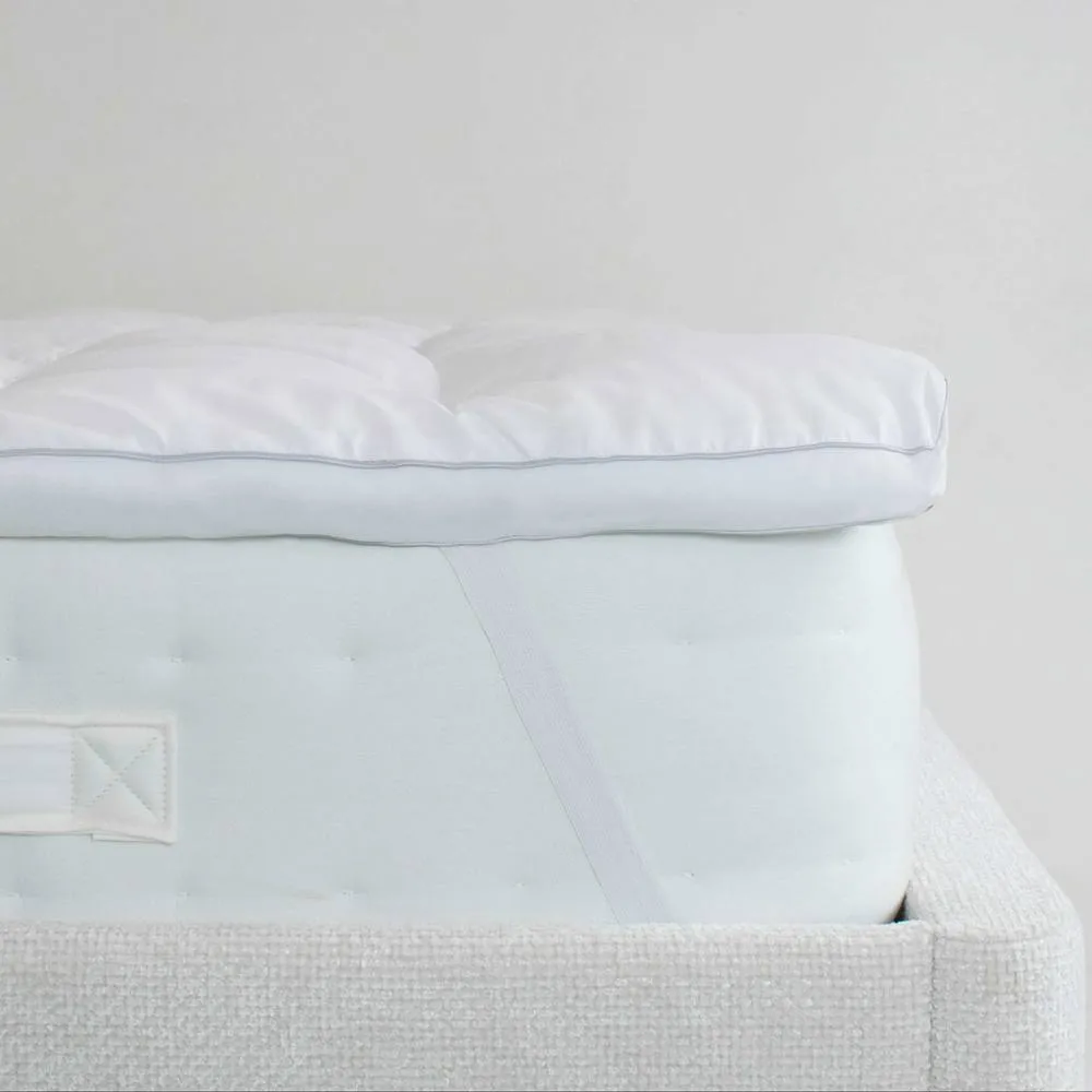 Essential Super Soft Mattress Topper in White