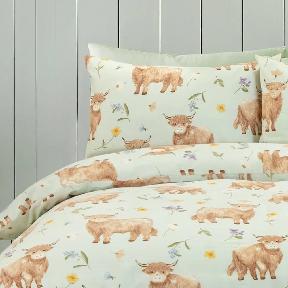 Portfolio Home Daisy Highland Cow Floral Duvet Cover Set With Pillow Case Bedding in Light Green 2