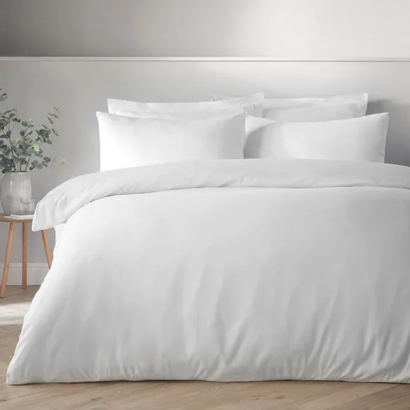 Super Soft Microfibre Plain Duvet Cover and Pillowcase Set 1