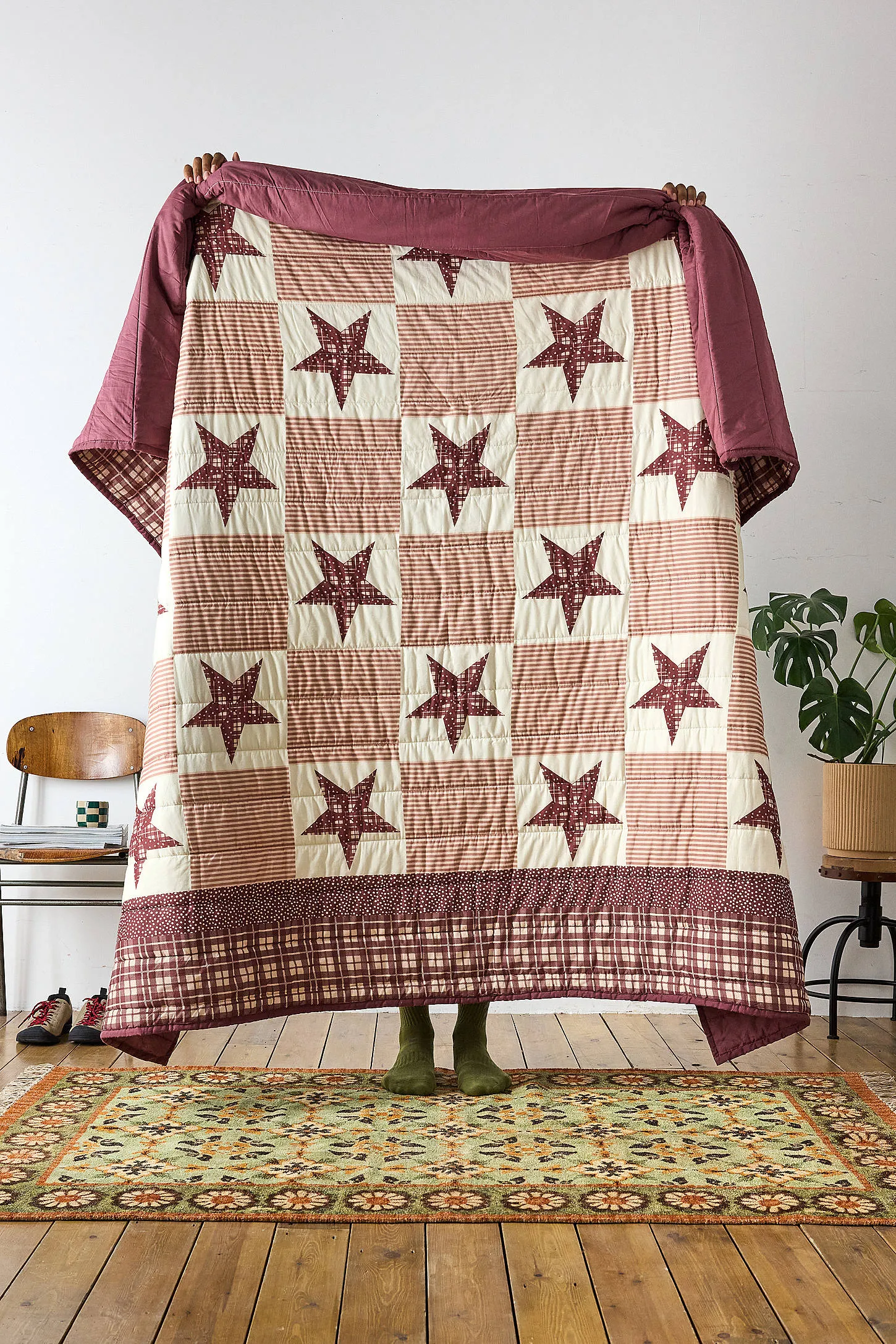 Star Patchwork Quilted Throw - Brown 2