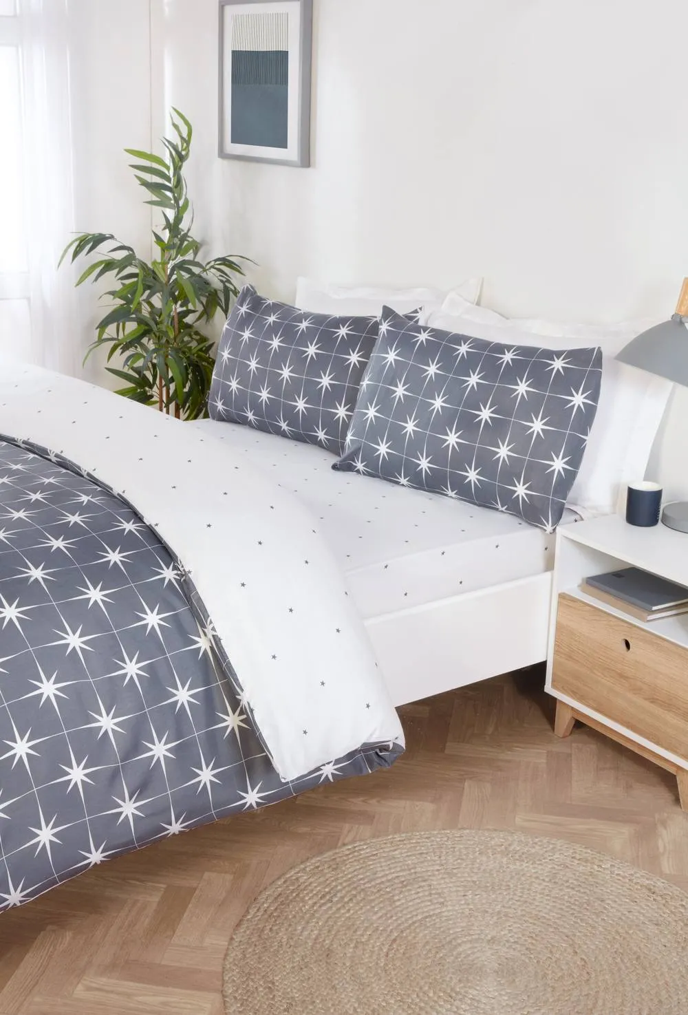 Rapport Home Northern Stars Microfibre Complete Duvet Set with Pillowcase in Grey 4