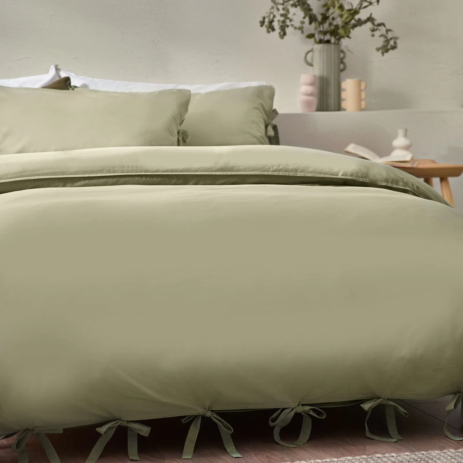 Yard Mallow Bow Tie 100% Cotton Duvet Cover Set in Light Green 2