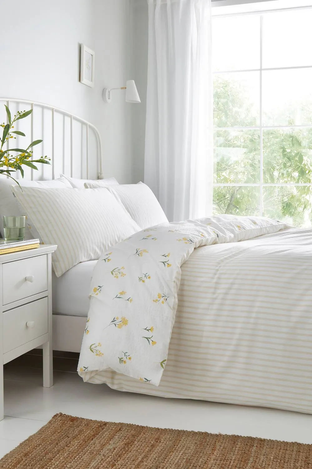 Dreams & Drapes 'Ditsy Floral Seersucker' Textured Duvet Cover Set in Yellow 4