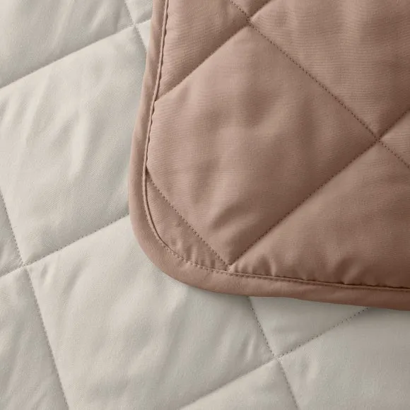 Helston Two Tone Bedspread 150cm x 200cm 3