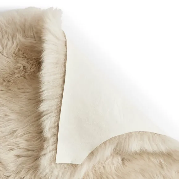 Single Pelt Sheepskin Rug 3