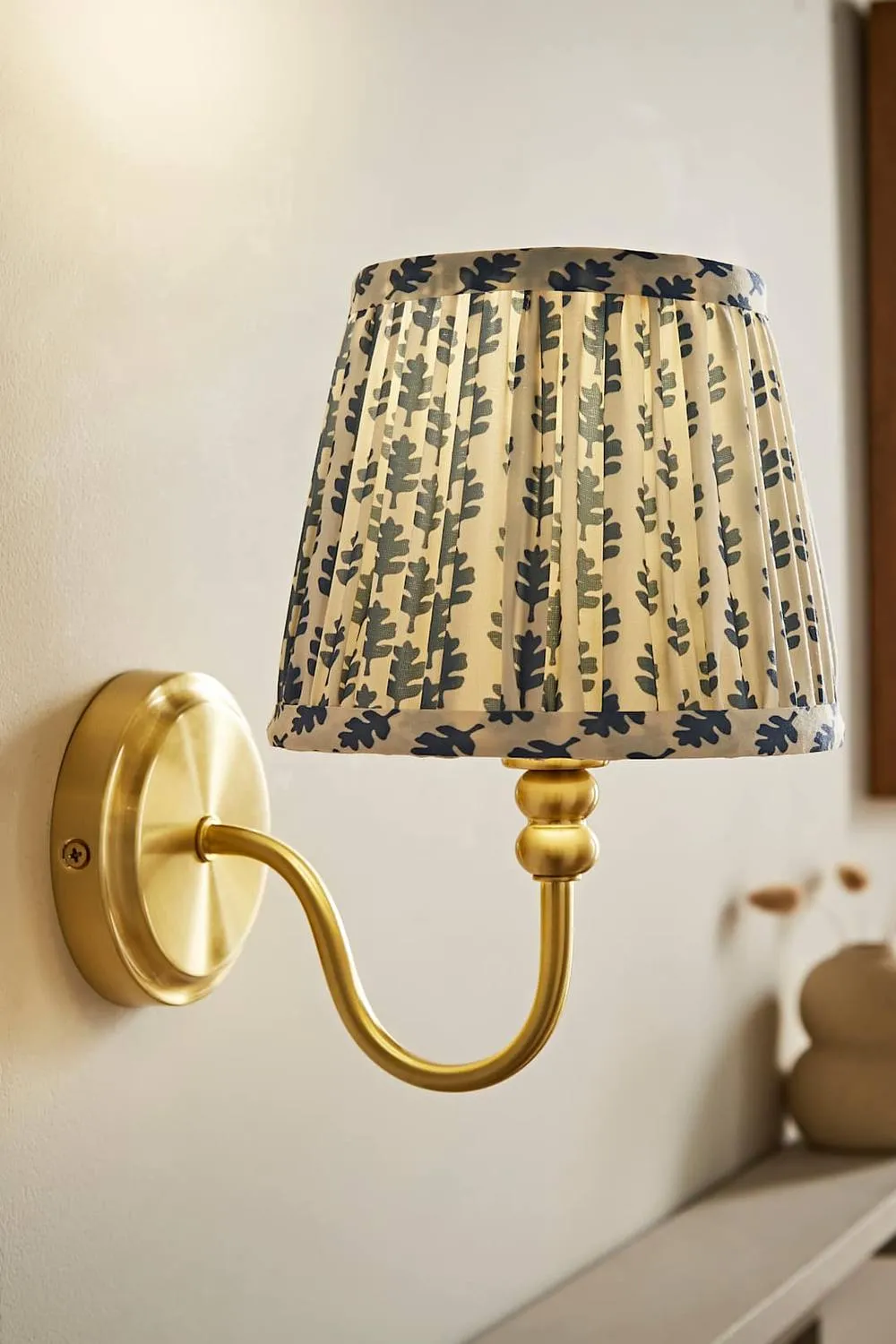ValueLights Binky Rechargeable Brushed Gold Wall Light with Floral Pleated Shade in Mid Blue