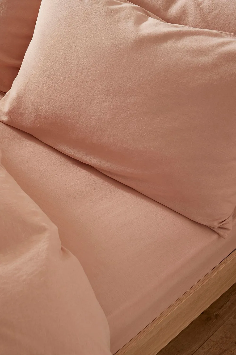 Martex Touch of Linen Fitted Sheet in Pale Pink 4