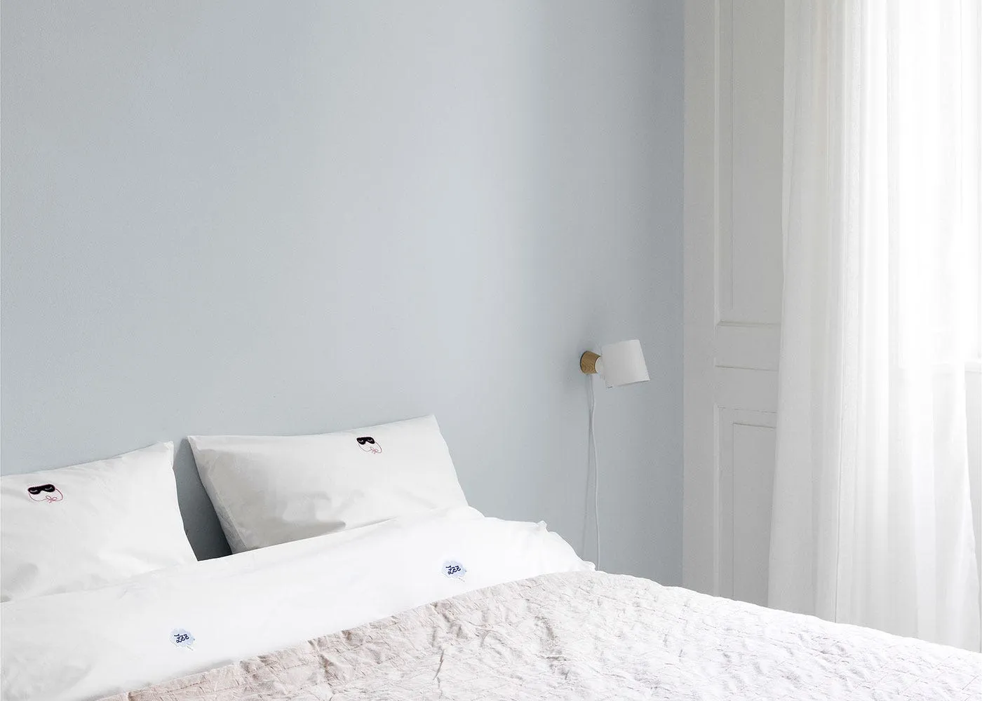 Normann Copenhagen Rise Plug-in Wall Light Black 2
