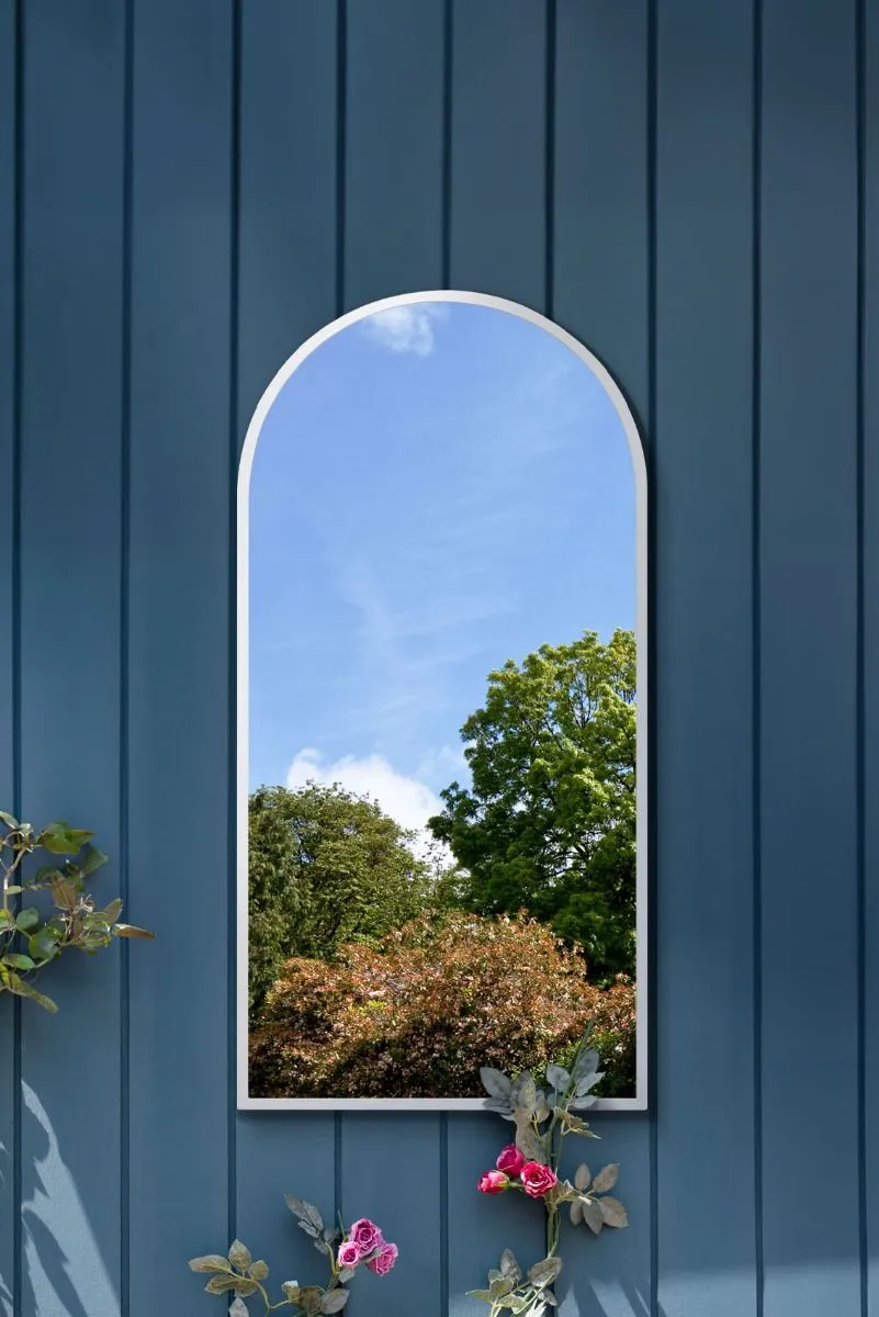 MirrorOutlet White Metal Framed Arched Leaner/Wall Garden Mirror (140CM X 70CM) 2