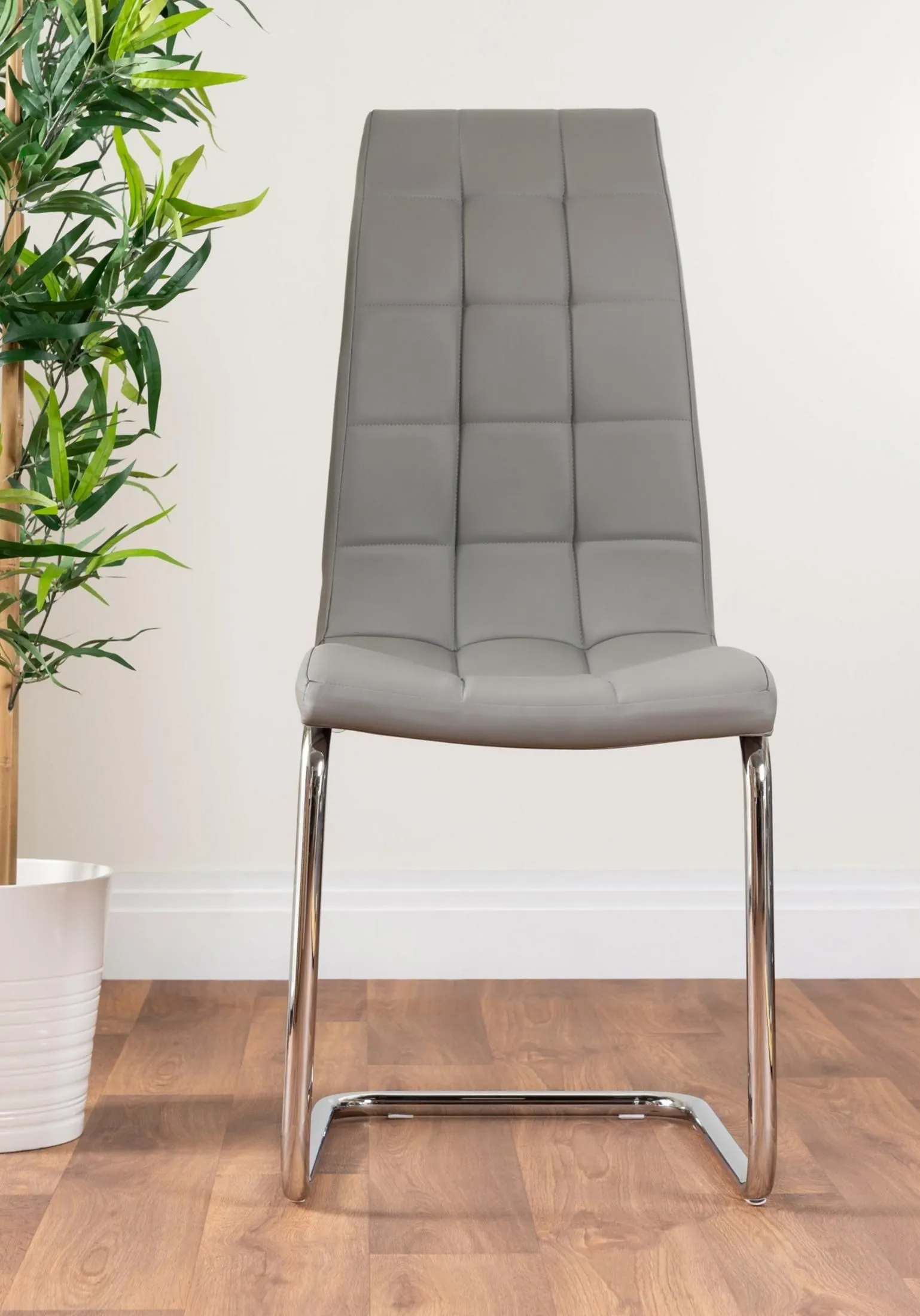 FurnitureboxUK Giovani 6-Seater Grey Glass Dining Table & 6 Murano Faux Leather Dining Chairs 6