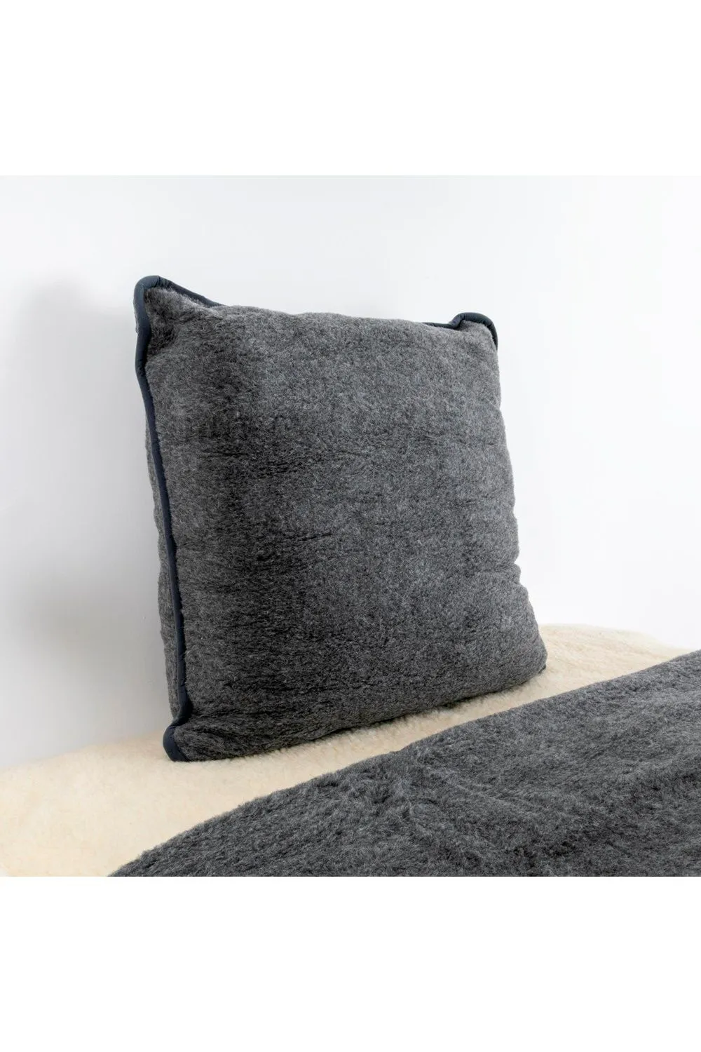 Native Natural Merino Wool Pillow - Grey
