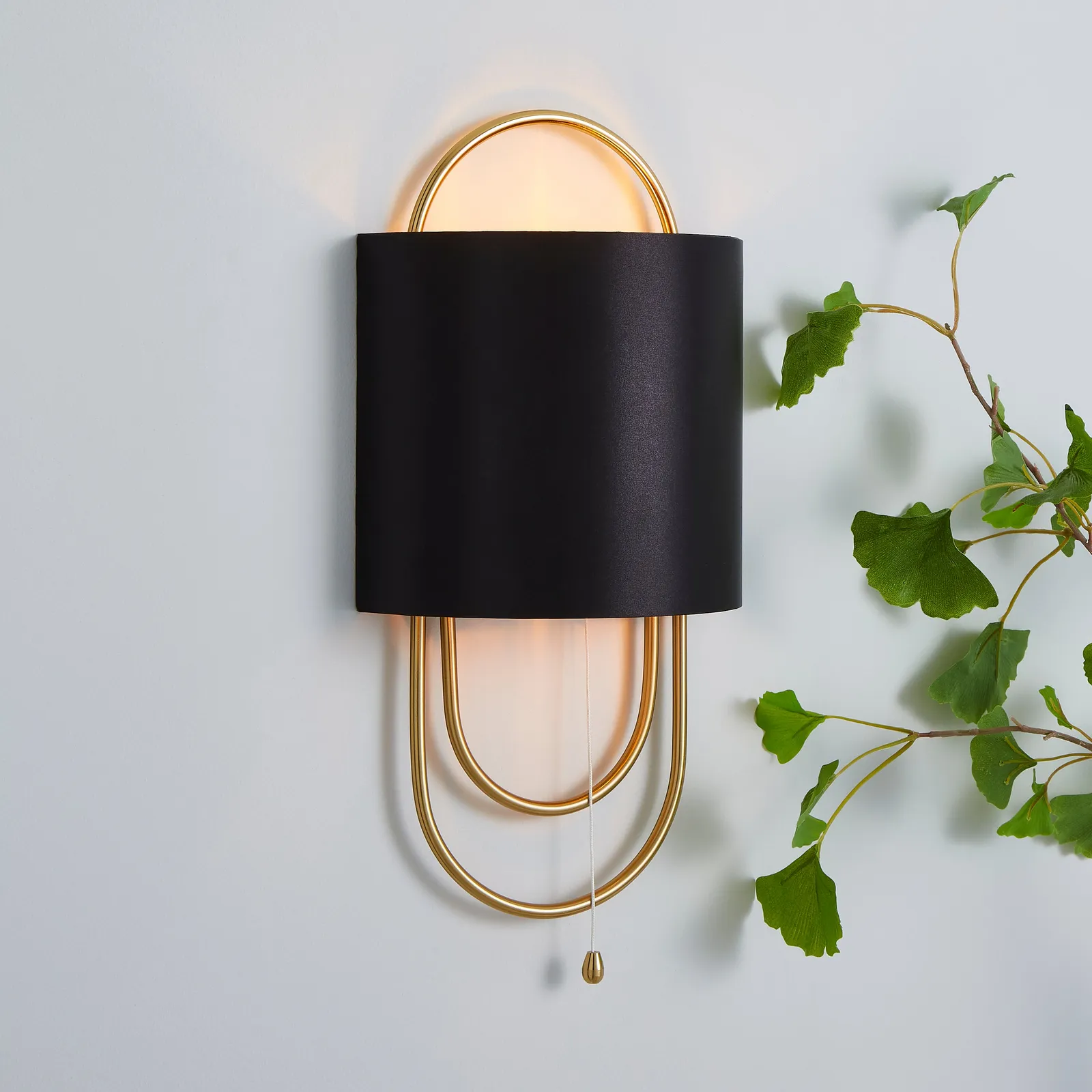 Hanna Wall Light Gold