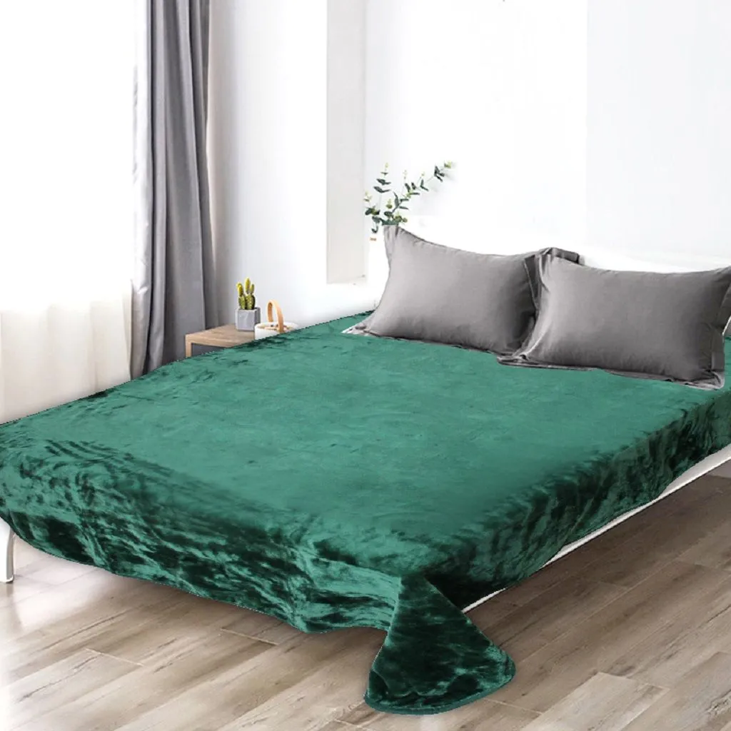 Smart Living Luxury Thick Faux Fur Mink Throw Blanket - Soft Fleece for Sofa & Bed in Green