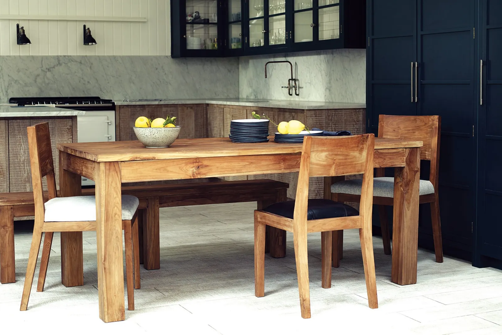 Lifestyle Dining Table