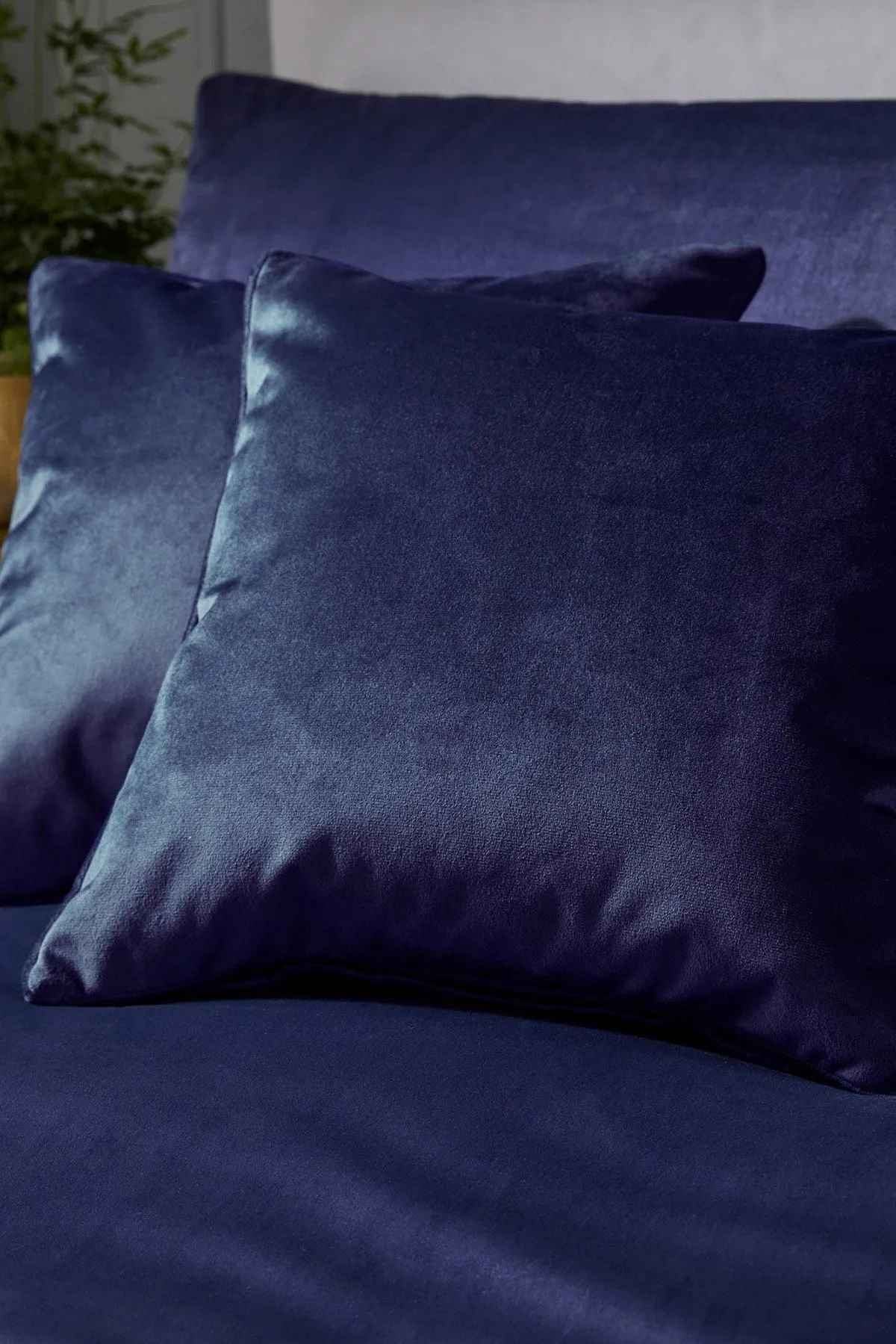 Laurence Llewelyn-Bowen 'Montrose' Luxury Filled Plain Velvet Cushion in Navy 3